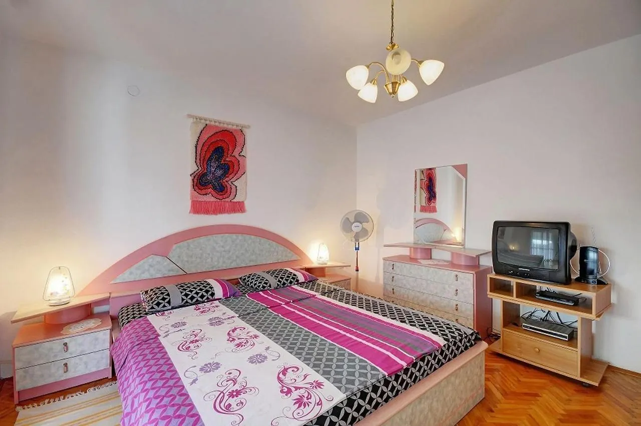Apartments Marica Pula 0*,