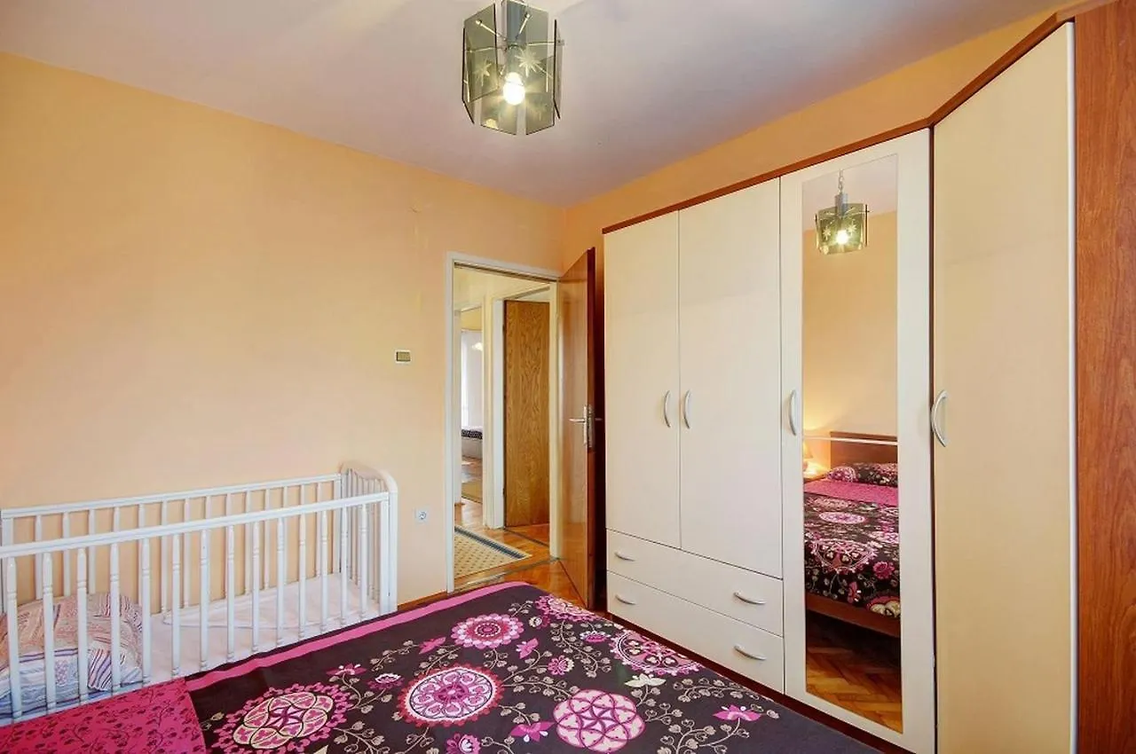 Apartments Marica Pula