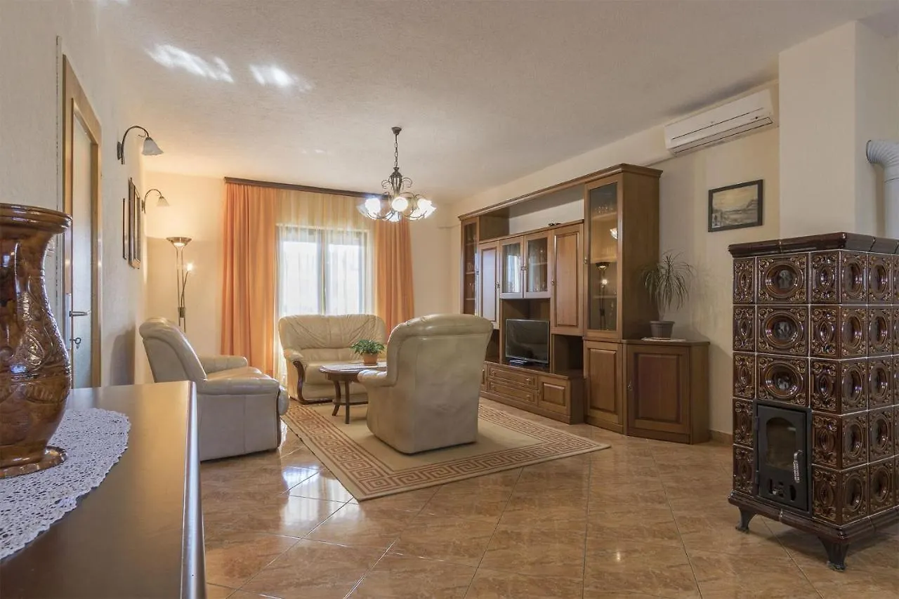 Apartments Marica Pula