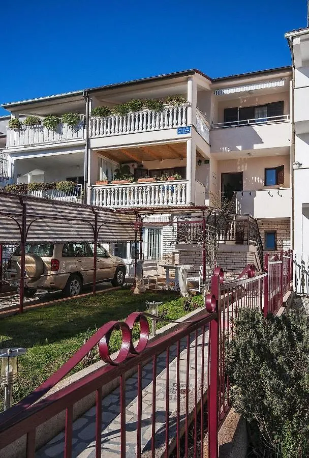 Apartments Marica Pula