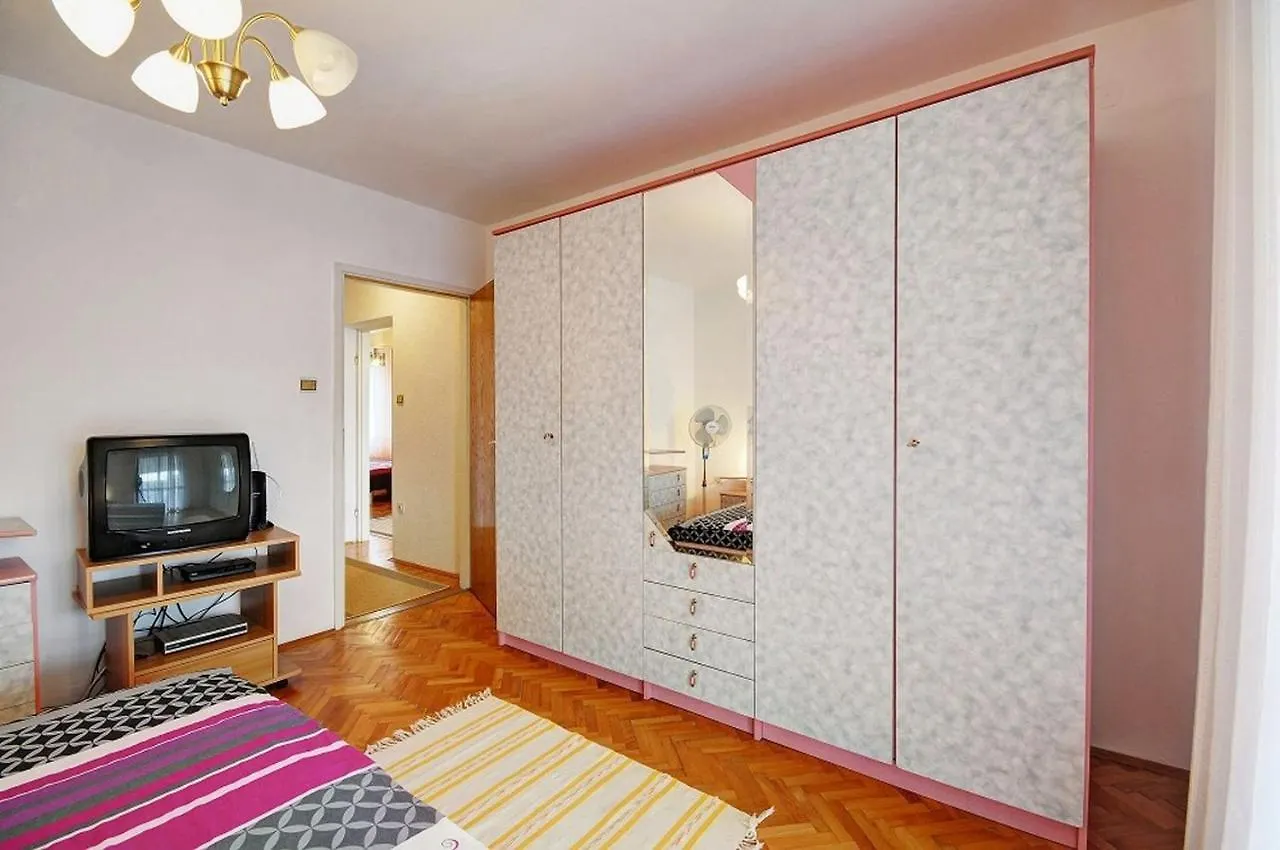 Apartments Marica Pula